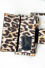Load image into Gallery viewer, LEOPARD FAUX LEATHER WRISTLET WALLET
